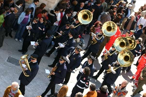 L'ASSOCIAZIONE PASSIONE E TRADIZIONE ORGANIZZA UN CONCERTO DI MARCE FUNEBRI PER IL 2 NOVEMBRE