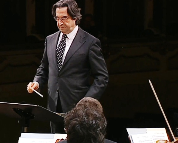 IN TEMA DI RIPARTENZA IL MAESTRO RICCARDO MUTI DOMENICA 9 MAGGIO INIZIA UNA NUOVA TOURNE CON LA VIENNA PHILHARMONIC / WIENER PHILHARMONIKER 