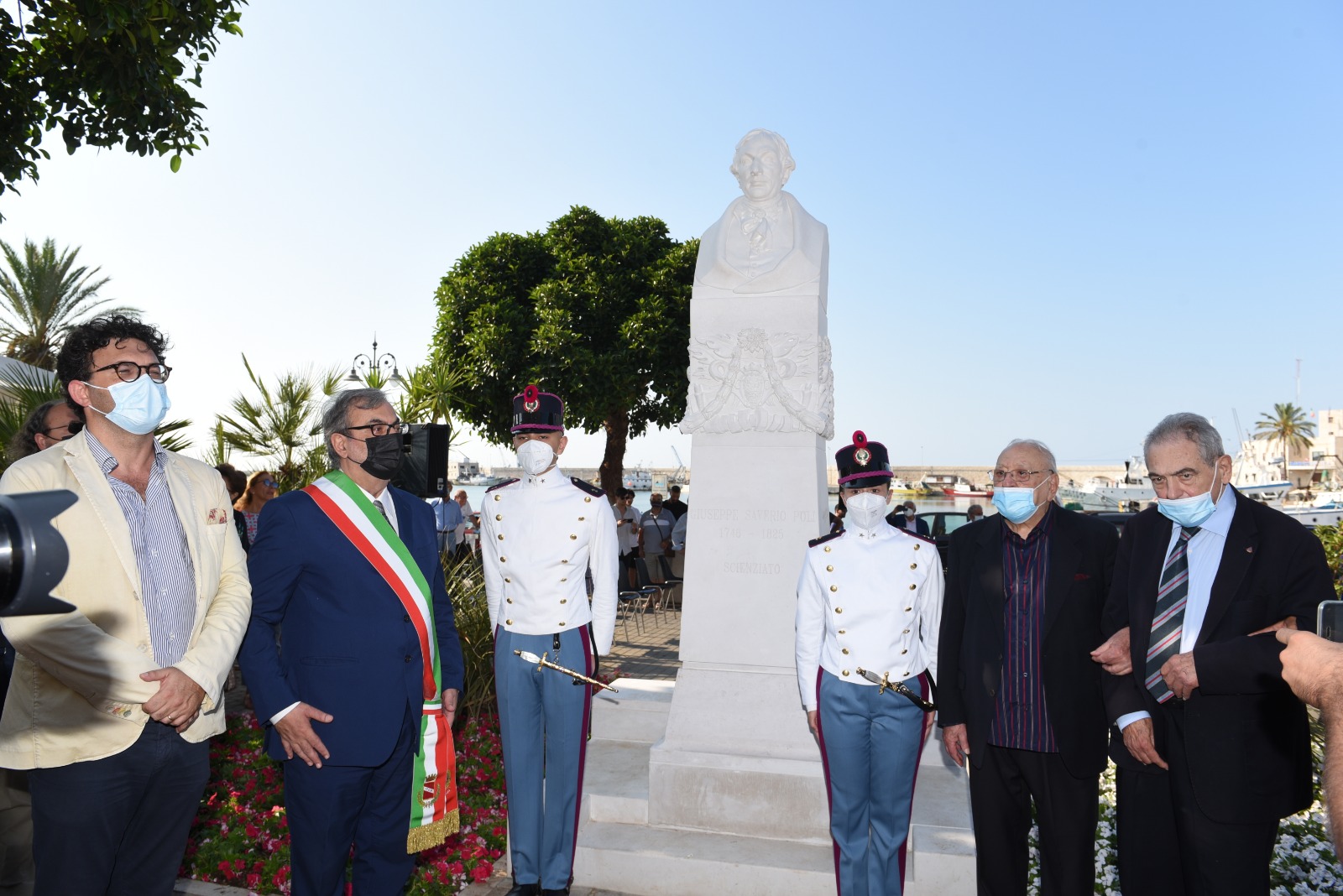 INAUGURATA LA STELE DI GIUSEPPE SAVERIO POLI DELLO SCULTORE MAURO ANTONIO MEZZINA