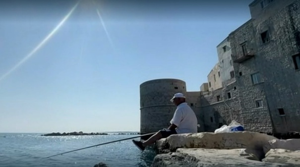 IL BEL FILMATO DI RAI 1 CHE RACCONTA LA NOSTRA MOLFETTA, NEL RICORDO DI DON TONINO BELLO