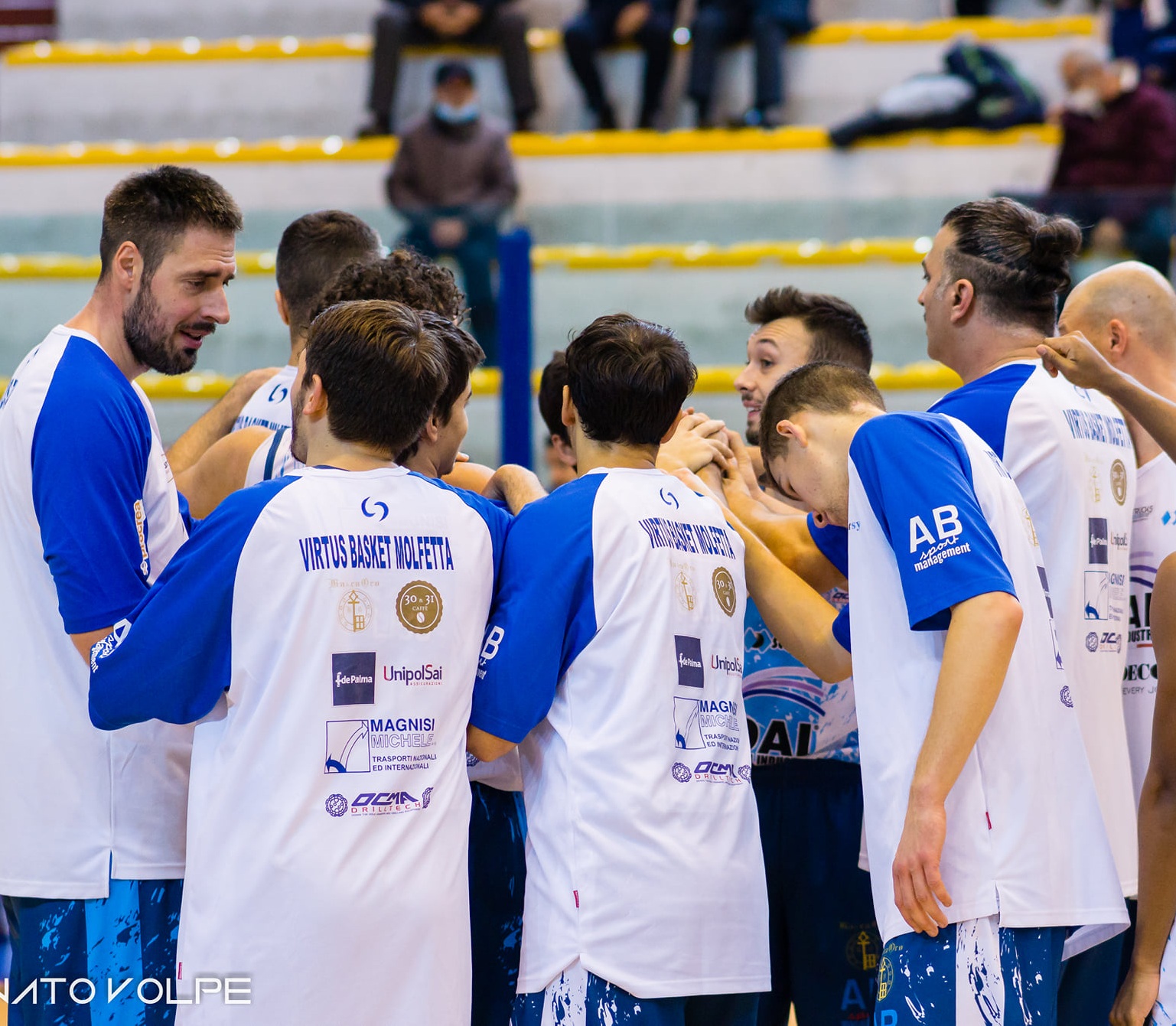 LA DAI OPTICAL VIRTUS MOLFETTA, NELLA GARA DI RECUPERO DELLA SECONDA GIORNATA, OTTIENE LA QUINTA VITTORIA CONSECUTIVA E VOLA IN VETTA ALLA CLASSIFICA