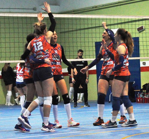 PRIMA VITTORIA DEL 2022 PER LA DINAMO MOLFETTA NEL CAMPIONATO DI PALLAVOLO DI SERIE C FEMMINILE