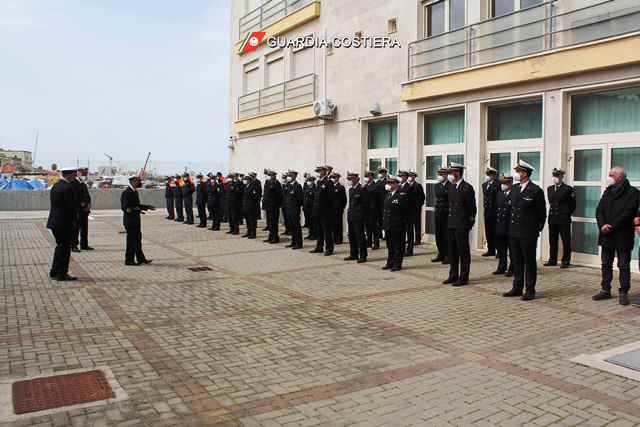 LAMMIRAGLIO ISPETTORE CAPO (CP) NICOLA CARLONE HA VISITATO LA CAPITANERIA DI PORTO DI MOLFETTA