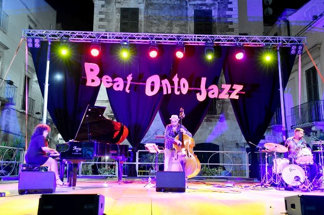 SI CHIUDE GIOVED 4 AGOSTO LA XXI EDIZIONE DEL BEAT ONTO JAZZ FESTIVAL IN PIAZZA CATTEDRALE A BITONTO