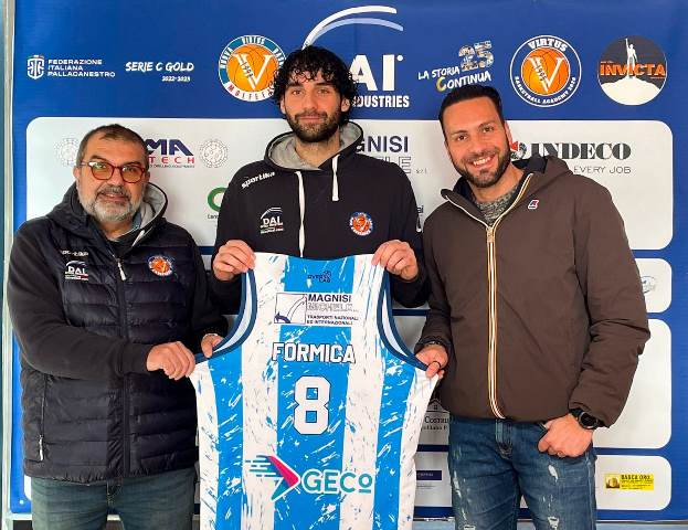 GRADITO RITORNO ALLA DAI OPTICAL VIRTUS BASKET MOLFETTA DELLALA PICCOLA MARCO FORMICA