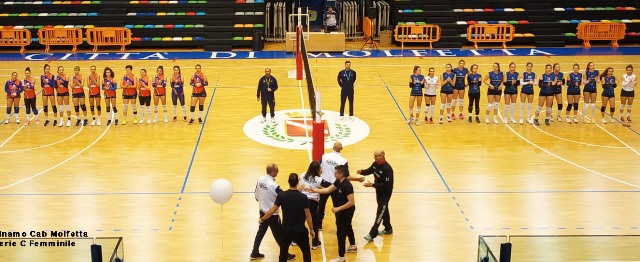 AL TERMINE DI UNA PARTITA COMBATTUTA LA DINAMO CAB MOLFETTA VINCE AL TIEBREAK LA SFIDA CONTRO CITYMODA AMATORI VOLLEY BARI