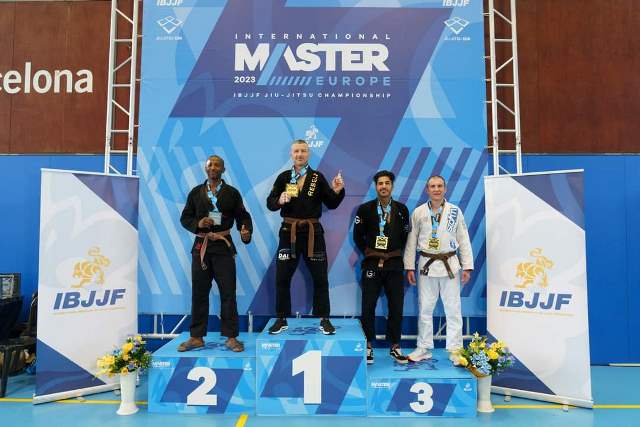 IL MOLFETTESE FRANCESCO MININNI CONQUISTA IL TITOLO DI CAMPIONE EUROPEO MASTER DI JIU JITSU A BARCELLONA 