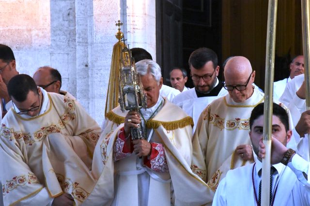 CORPUS DOMINI: DOMENICA 11 GIUGNO LA SOLENNE MESSA PRESIEDUTA DA S.E. MONS. DOMENICO CORNACCHIA E LA PROCESSIONE EUCARISTICA